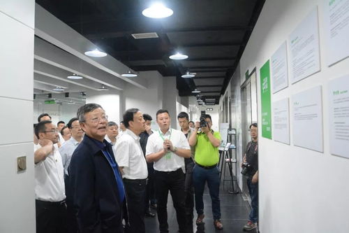 武维华、赖明、黄润秋调研九三创享科技服务公司暨客家众创空间信息技术咨询服务发展情况